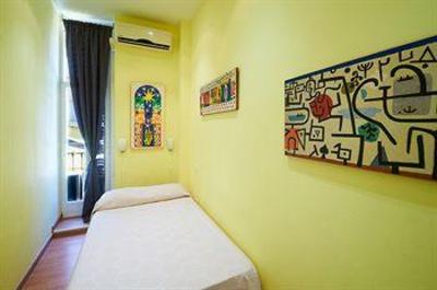 фото отеля Apartamentos Arenal Madrid