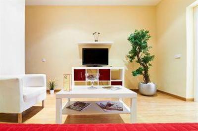 фото отеля Apartamentos Arenal Madrid