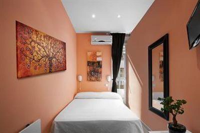 фото отеля Apartamentos Arenal Madrid
