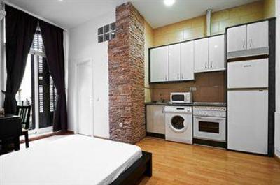 фото отеля Apartamentos Arenal Madrid