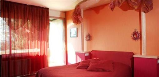 фото отеля Logis Hotel l'Abricotine