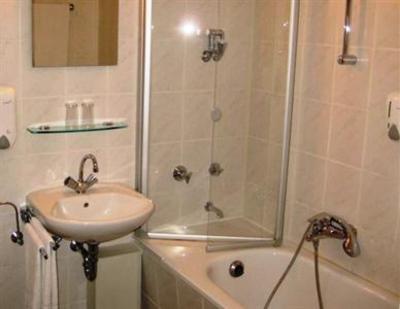 фото отеля Hotel Luisenhof Mettmann