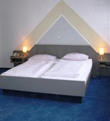 фото отеля Hotel Luisenhof Mettmann