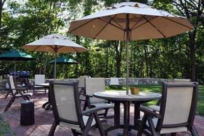 фото отеля Crescent Suites Hotel