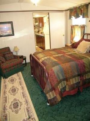 фото отеля Wolf Creek Farm B & B