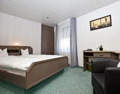 фото отеля Hotel Grüner Baum Fellbach