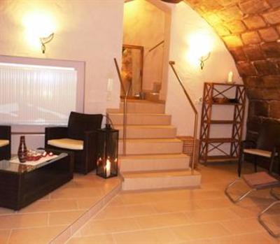 фото отеля Hotel Garni Pension Zur Krone
