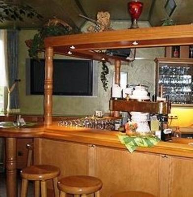 фото отеля Landhotel Zum Niestetal