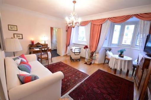 фото отеля Hotel Aquila Nera - Schwarzer Adler