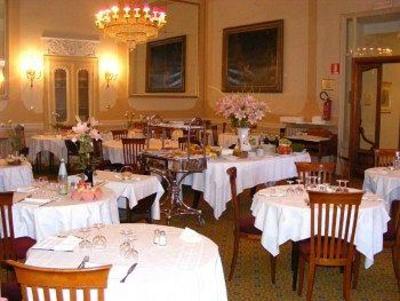 фото отеля Grand Hotel Londra