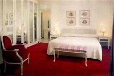 фото отеля Grand Hotel Londra