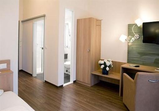 фото отеля Hotel Donaublick Scheer