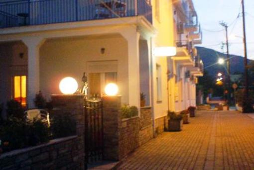 фото отеля Hotel Karagianni