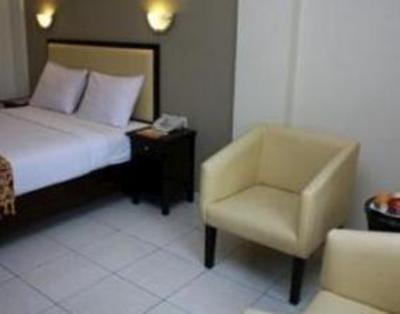 фото отеля Royal Phoenix Hotel