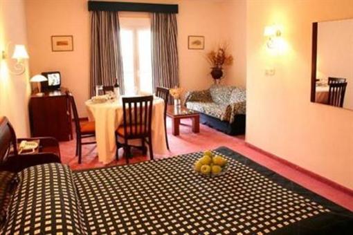 фото отеля Istron Hotel Giannitsa