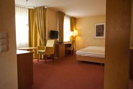 фото отеля Business Hotel Biberach Heilbronn