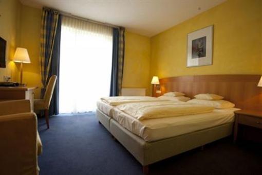 фото отеля Business Hotel Biberach Heilbronn