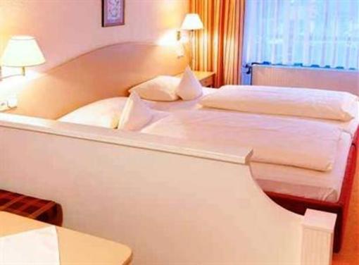 фото отеля Kur und Sporthotel Interest