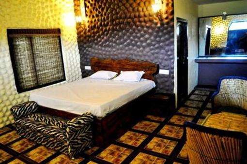 фото отеля Corbett Machaan Resort