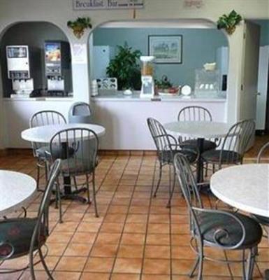фото отеля Deluxe Inn Lumberton