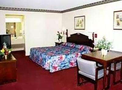 фото отеля Deluxe Inn Lumberton