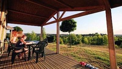 фото отеля Les Hameaux Des Lacs Hotel Monclar-de-Quercy