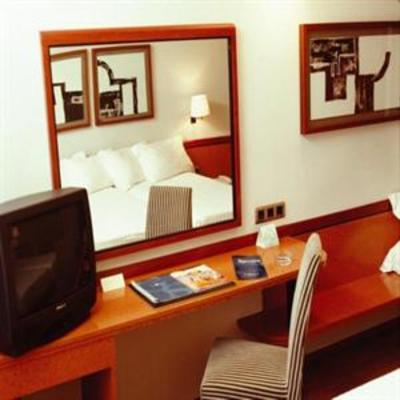 фото отеля Ciudad De Castelldefels Hotel