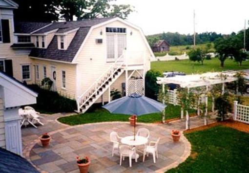 фото отеля Strong House Inn