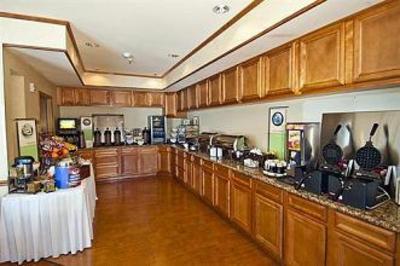 фото отеля Country Inn & Suites Pineville