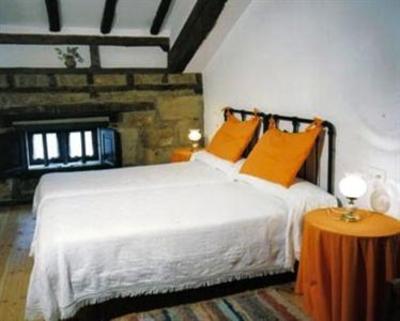 фото отеля Hotel Casona Torre de Quijas Reocin