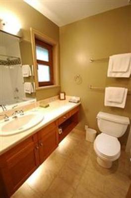 фото отеля Whistler Alpine Chalet Retreat & Wellness