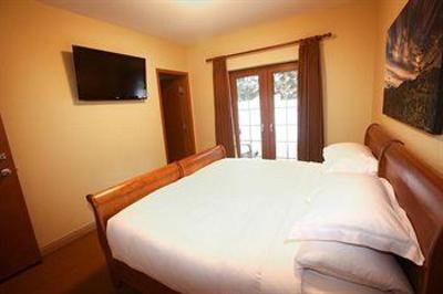 фото отеля Whistler Alpine Chalet Retreat & Wellness