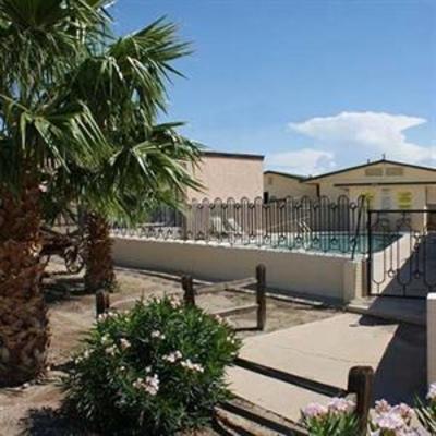 фото отеля Hwy. Express Inn & Suites Thatcher