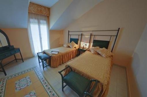 фото отеля Hotel Jurinea