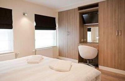 фото отеля Short Stay Apartment Almshouse