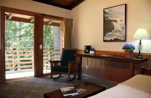 фото отеля Big Sur River Inn
