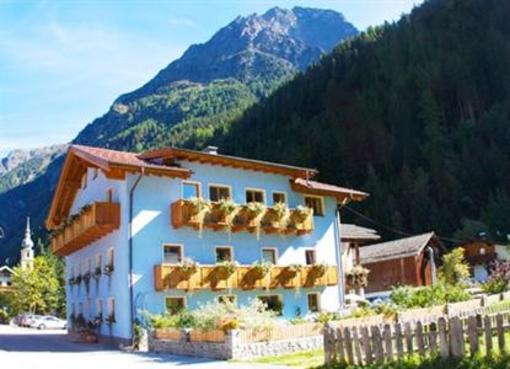 фото отеля Tirolerhof Apartments Kaunertal