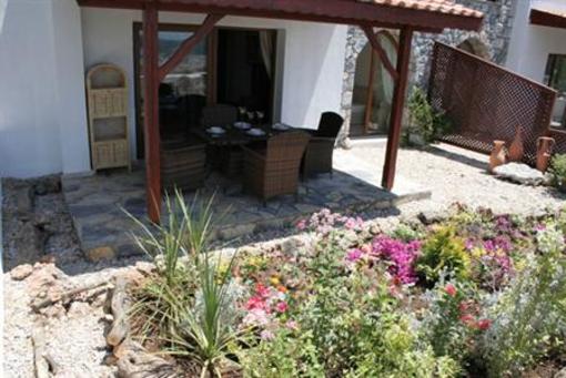 фото отеля Mandalya Gardens Apartments Akbuk