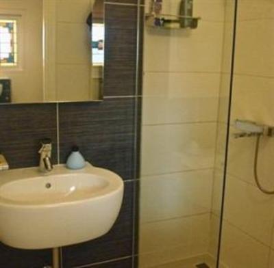 фото отеля Bed and Breakfast Rotterdam Vroesenpark