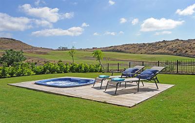 фото отеля Salobre Villas Los Dragos