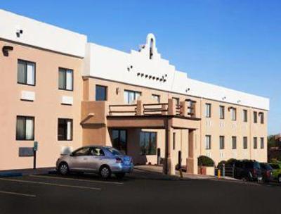 фото отеля Super 8 Santa Fe