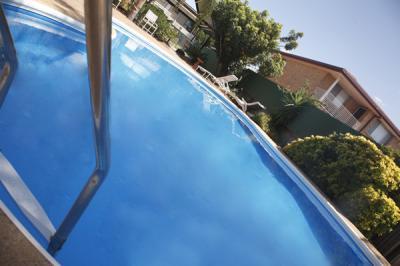 фото отеля Across Country Motor Inn