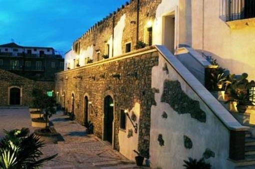 фото отеля Hotel Residence La Fortezza San Lucido