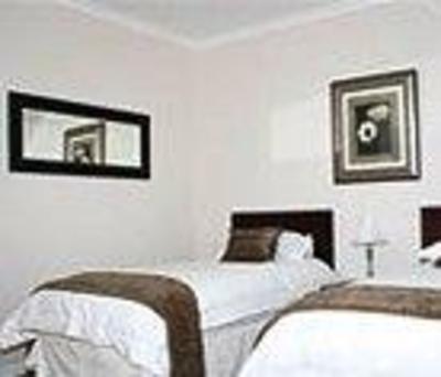 фото отеля La Bella Apartments Gordon's Bay