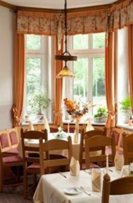 фото отеля Hotel & Restaurant Waldschlösschen Kyritz