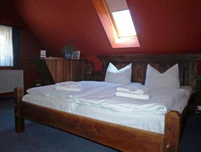 фото отеля Hotel & Restaurant Waldschlösschen Kyritz