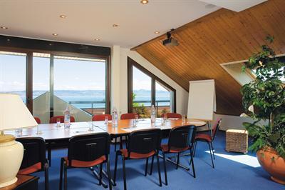 фото отеля Hotel Le Littoral Evian-les-Bains