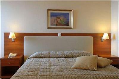 фото отеля Nissaki Beach Hotel