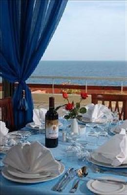 фото отеля Nissaki Beach Hotel