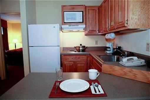фото отеля Home-Towne Suites Prattville